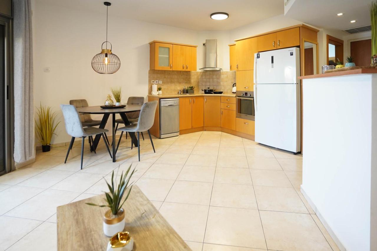 Daniel'S Garden Apartment Eilat Bagian luar foto